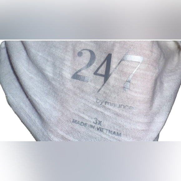 24/7 Dawson Embroidered Floral Crew Neck Tee 3x NWOT - Picture 9 of 10